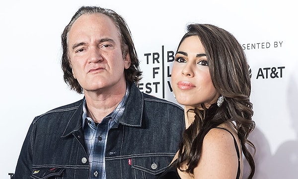 3. На церемонии помолвки пары в прошлом году в Нью-Йорке присутствовала вся команда "Криминального чтива".