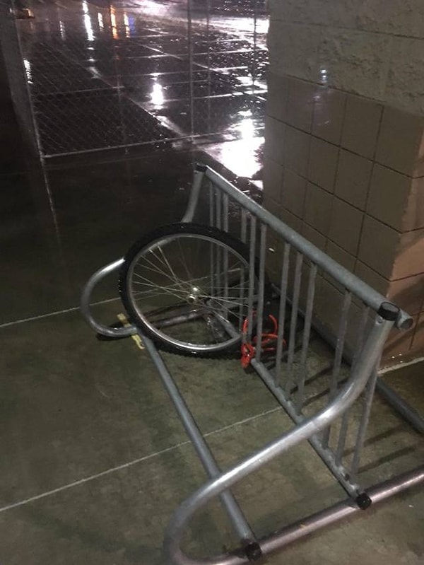 2. "Мне нужна твоя одежда и моноцикл"