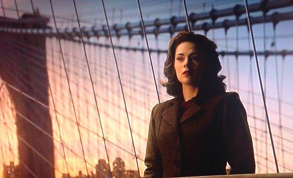 23. ''Agent Carter'' dizisinde, Peggy'nin Kaptan Amerika'ya kesin olarak veda etmesi ve bütün umudunu kaybetmesi...