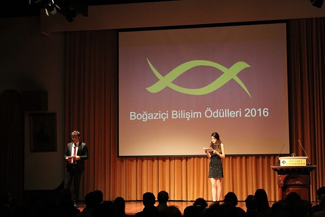 Bu amaçlar doğrultusunda düzenlediği etkinliklerden bir tanesi Boğaziçi Bilişim Ödülleri