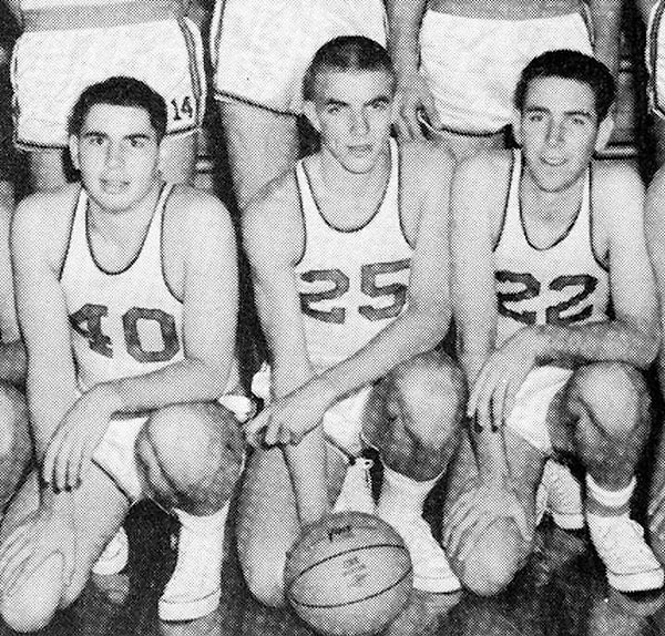 7. Том Селлек