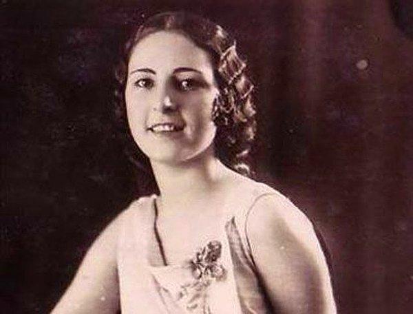 1930'da Paris'te bir film şirketinin düzenlediği uluslararası ses yarışmasınında, Hudadat Şakir Hanım, ''Türkiye Ses Kraliçesi'' seçildi.