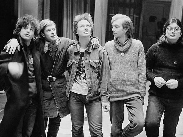 8. А в каком году Борис Гребенщиков и Анатолий Гуницкий основали рок-группу "Аквариум"?