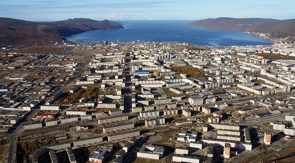 Магаданская область на четвертой позиции.