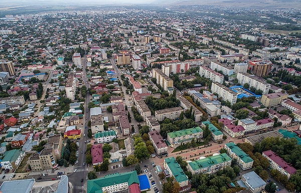 В списке "отстающих" регионов оказалась Карачаево-Черкессия, в которой 44% жителей имеют оклад меньше 15 тысяч рублей.