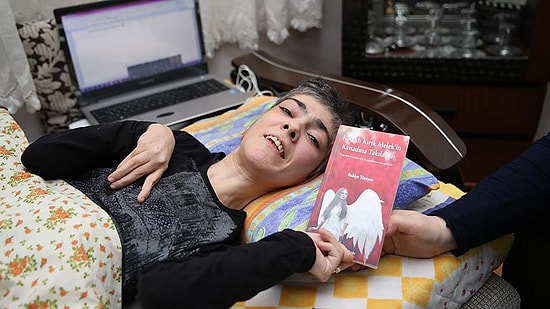 Engel Tanımayan Bir Azim Hikâyesi: Tek Parmağıyla Kitap Yazıp Hayallerinin Peşinde Düşen Rukiye Türeyen
