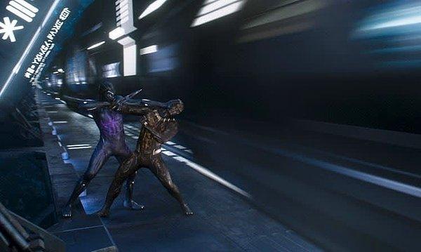 8. ''Black Panther''da T'Challa ve Killmonger arasında geçen kavga, gerçek bir metro istasyonunda çekilmiş.