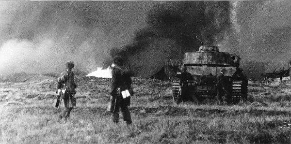 En önemli etkileri Kursk Muharebesi ve Stalingrad savunmasında görüldü. Feda edilen yüzlerce köpeğe karşılık toplam 28 tank etkisiz hale getirildi.
