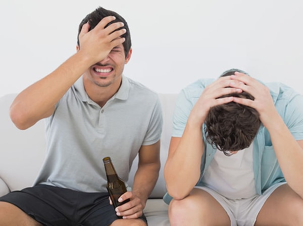 3. Как думаете, что случилось с мужчинами на данном фото?