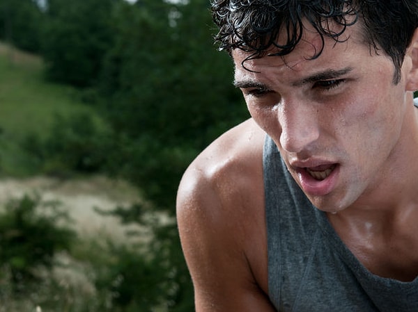 9. И последнее: каким словом вы бы описали этого человека?