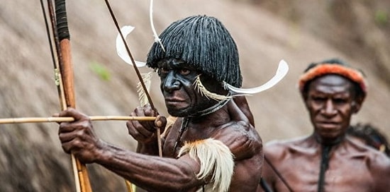 Нетронутые цивилизацией: Дикие народы, которые внушают страх всему миру