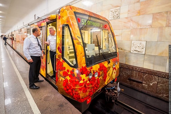 2. Поезд «Акварель»