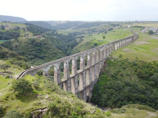 15. Arcos del Sitio
