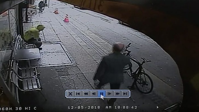 Bir Hışımla Yola İttiği Adamın Az Kalsın Ölümüne Neden Olacaktı!