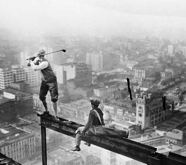 9. Los Angeles'da, 1927 yılında yapım aşamasında bir binada golf oynamak...