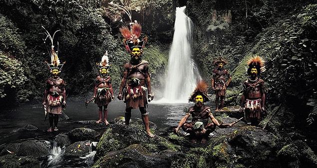 4. Huli Wigmen, Ambua Falls, Tari Valley, Papua New Guinea