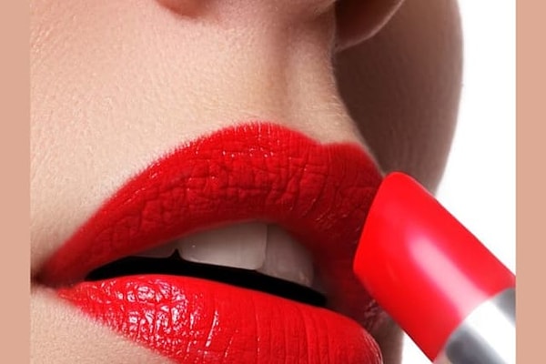 4. Что думаете о красной помаде?