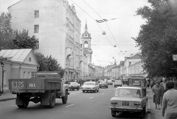 1. Узнаете улицу?