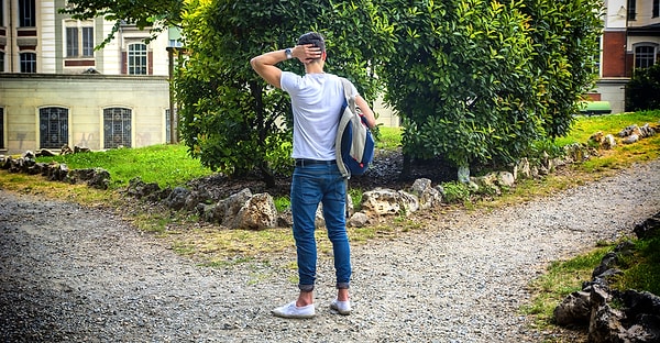 10. Если бы кто-то назвал вас противоречивым человеком, то это потому, что вы...