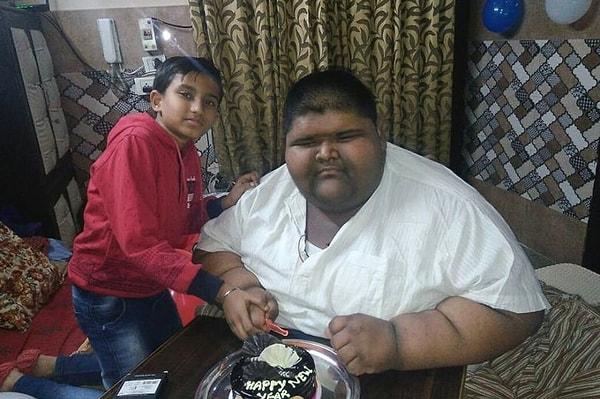 Dünyanın en kilolu genci 14 yaşındaki Mihir, 7 ay öncesinde 237 kiloydu.