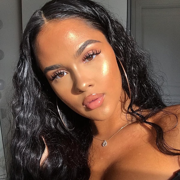 Перед вами 19-летняя блогер из Швеции, Эмма Халлберг.