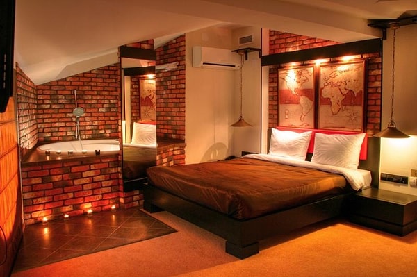 1. Представьте, вы наконец-то дождались отпуска и решили отправиться в путешествие. Важным условием приятного отдыха, конечно же, является пребывание в хорошей гостинице. На какие критерии будете ориентироваться при ее выборе?