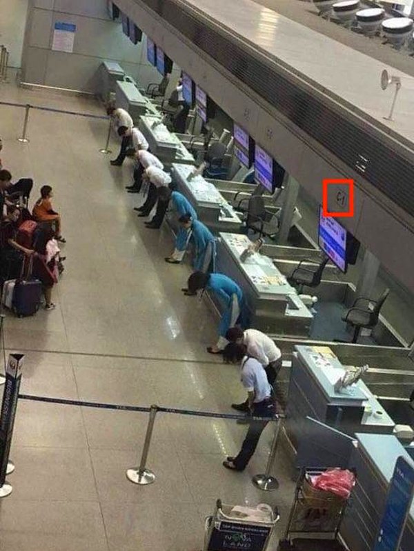 Ancak, fotoğrafın Japonya’da çekilmiş olduğu iddiası doğru değil. Fotoğraf Vietnam’da bulunan Tan Son Nhat Uluslararası Havalimanı’ndan. Görüntüdeki kişiler ise Vietnam Havalimanı Yer Hizmetleri Firması’nın çalışanları.