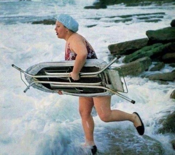 11. В любой непонятной ситуации бери гладильную доску и беги!