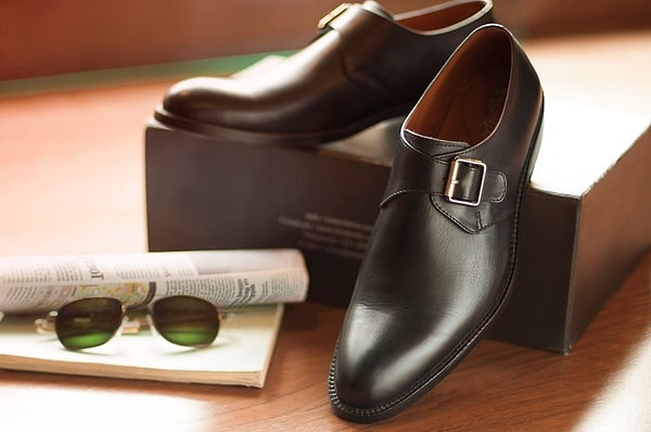 13. Какую обувь он должен носить?