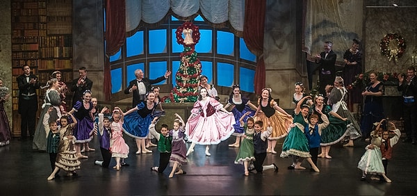 4. Какой известный артист балета нашего времени исполнял партию Щелкунчика-принца?