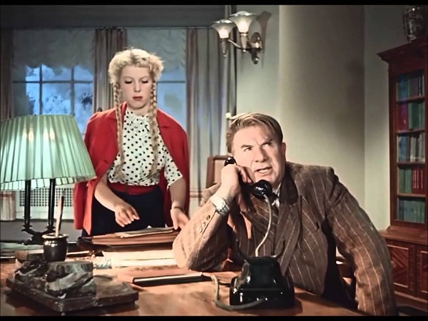 8. Что ответил Гриша на вопрос Огурцова «Почему прекратили передачу Шекспира»?