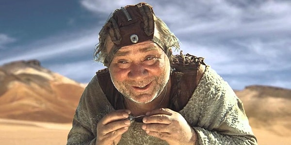 4. В фильме "Кин-дза-дза" кем работал дядя Вова?