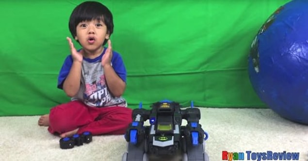 ‘Ryan ToysReview’ olarak bilinen internet fenomeni, kanalında 17 milyondan fazla takipçiye sahip.