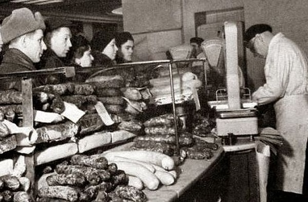 10. Какая колбаса НЕ продавалась в советское время?