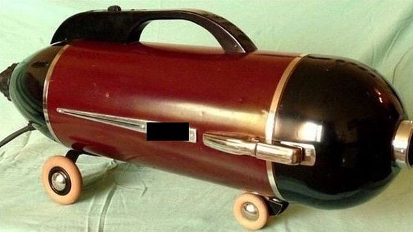 11. А этот пылесос назывался…