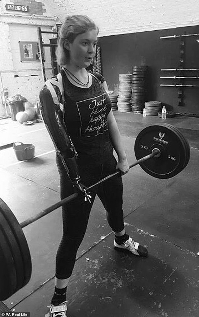 ''Fitness benim için çok önemli, bir şeylerle baş etmeyi ben bunun sayesinde öğrendim ve bunun elimden alınması gerçekten kalbimi kırardı.'' diyor, Becca.