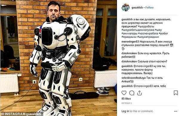 'Robot Boris'in aslında 3,800 dolar değerindeki kostümün içindeki bir insan olduğu öğrenildi.