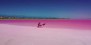 Pembe Gölün Üzerinde Uçurtma Sörfü Yapan Kadının Muhteşem Görüntüleri
