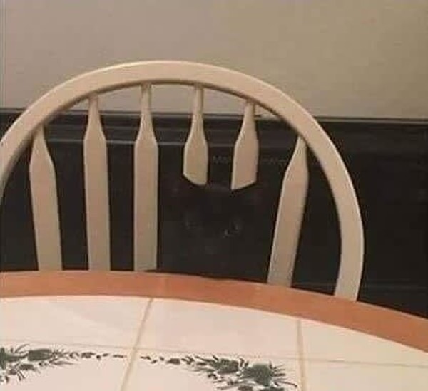 20. Непонятный стул. Китайский, наверное