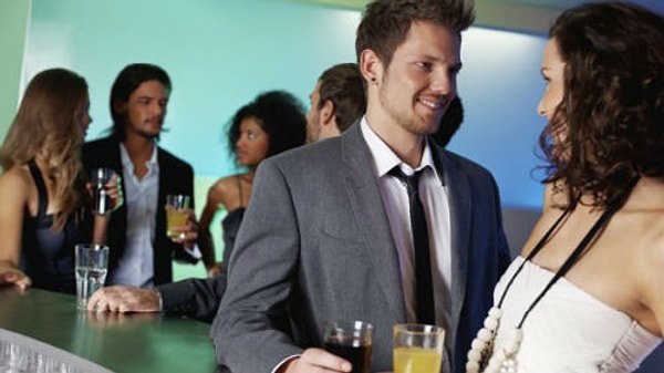 4. Когда знакомитесь с кем-нибудь, как вы себя ведете?