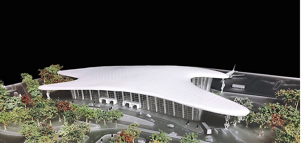 2. «Мы хотели запечатлеть момент, когда птица внезапно меняет направление полета, представляя таким образом динамичное и поэтическое движение», - говорят дизайнеры Массимилиано и Дориана Фуксас в официальном заявлении.