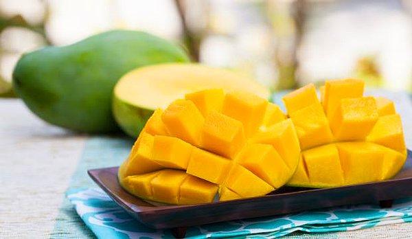 Dünyanın en lezzetli meyvelerinden biri olan mango, meyvelerin kralı olarak bilinir.