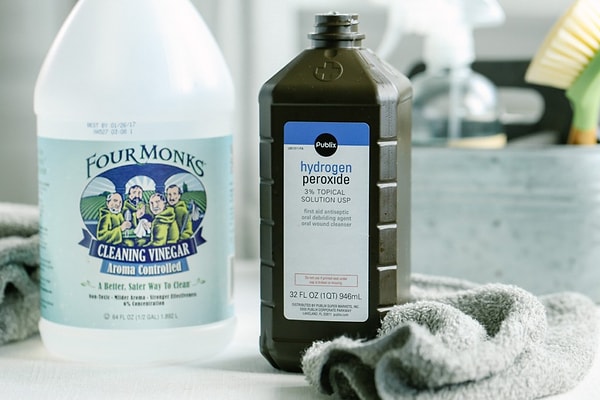 1. Перекись водорода + уксус