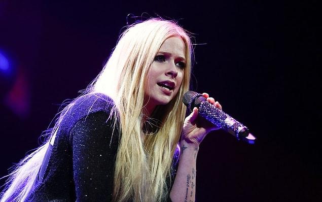 10. Avril Lavigne dropped her new song called ''Tell Me It's Over'' on December 12.