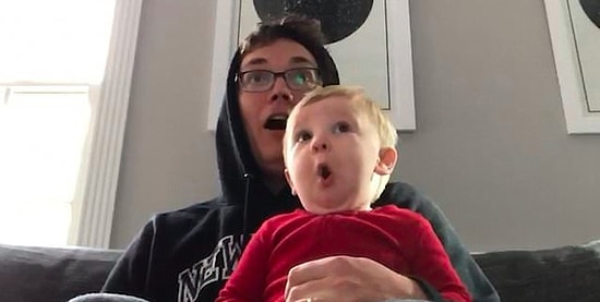 Реакция малыша, просматривающего трейлер к новому фильму "Король Лев", просто бесподобна