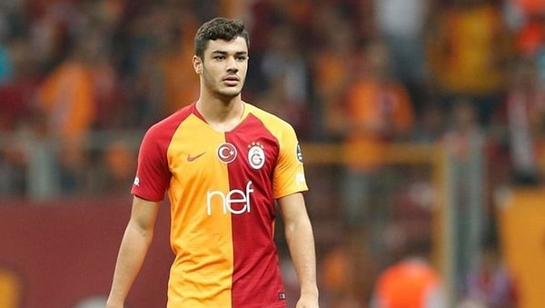 Manchester şehrinin iki dev kulübü Manchester City ile Manchester United'ın Ozan transferi için yarıştığı belirtildi.