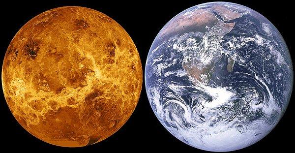 Öte yandan Venüs'te yaşasaydık işler çok daha karışık olabilirdi. Kalın bulut örtüsü ve son derece yoğun bir atmosfer, Güneş'in ışınlarının bize ulaşmasını engelleyecekti. Ve yüksek sıcaklık ve asit yağmuru kısa sürede bizleri eritip yok edecekti.