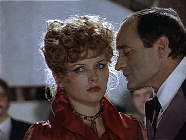 4. В каком фильме действие разворачивается в Научном Универсальном Институте Необыкновенных Услуг?