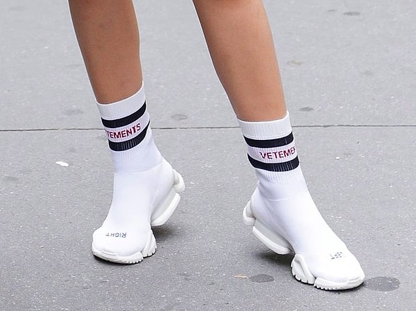 6. Кроссовки-носки