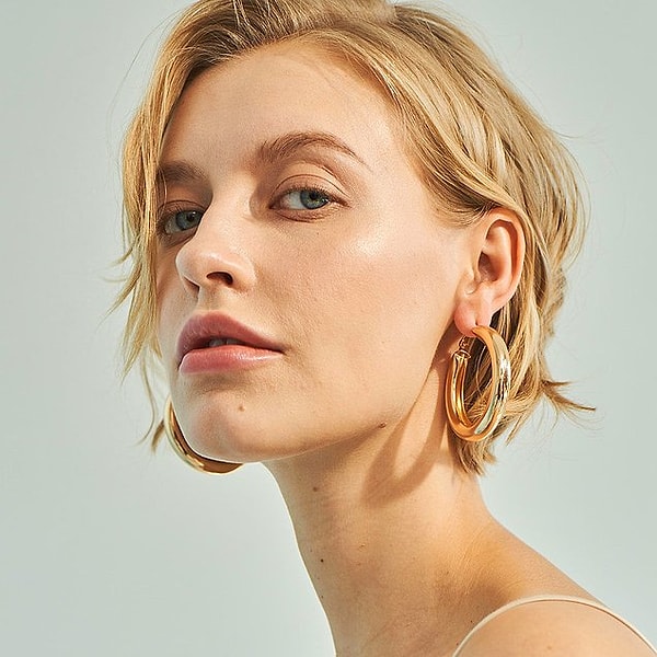 9. Широкие серьги-кольца